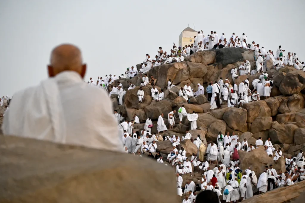 Nearly 1.8 Million Pilgrims Gather at Mount Arafat for Peak of Hajj Rituals Nearly 1.8 Million Pilgrims Gather at Mount Arafat for Peak of Hajj Rituals