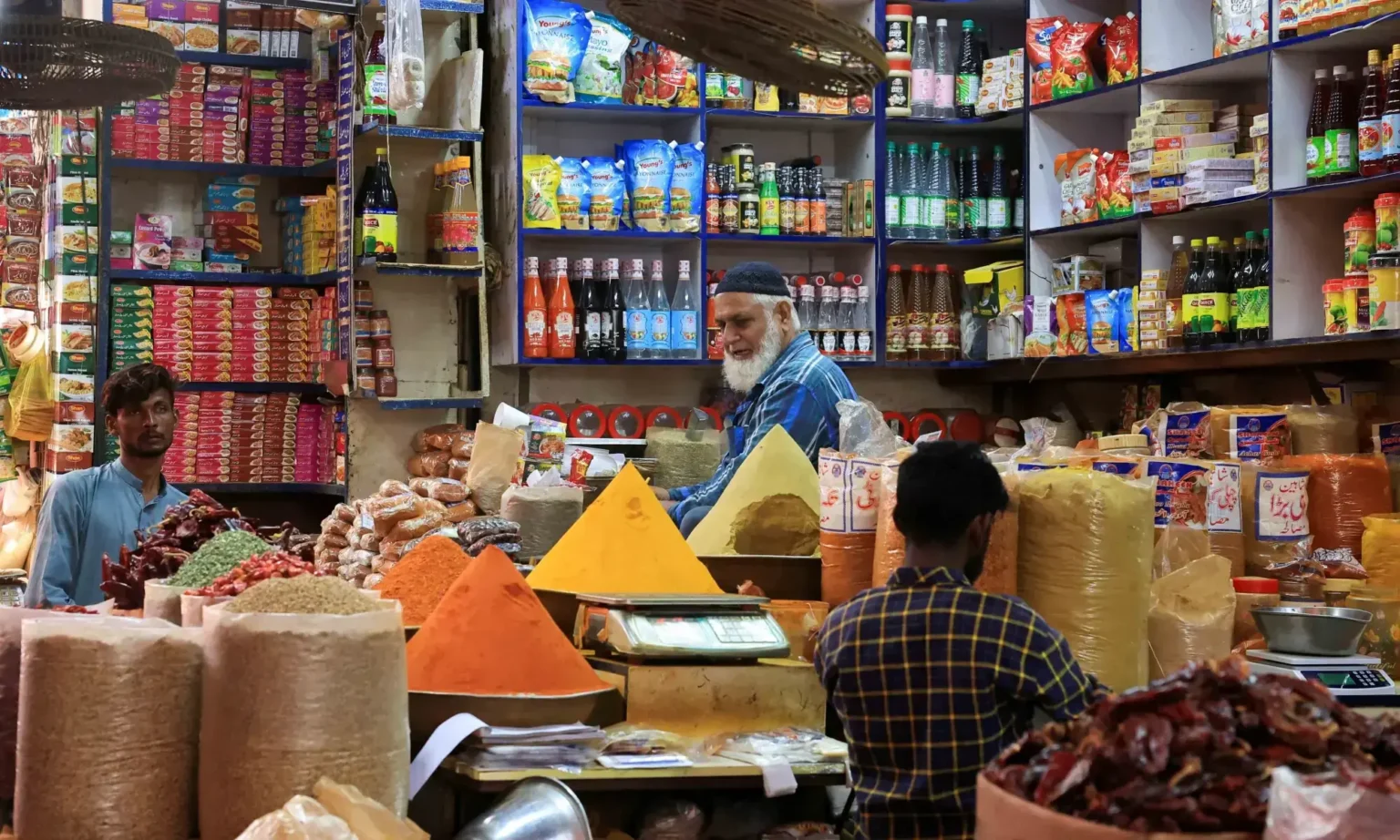 Government Weighs Tax Relief for Salaried Class in Upcoming Budget