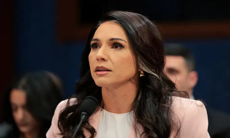 Tulsi Gabbard Steps Down as US Intelligence Chief Amid Family Health Crisis