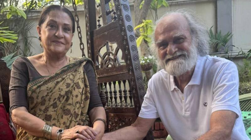Samina Ahmed and Manzar Sehbai Win Attention With Heartwarming Social Media Photo