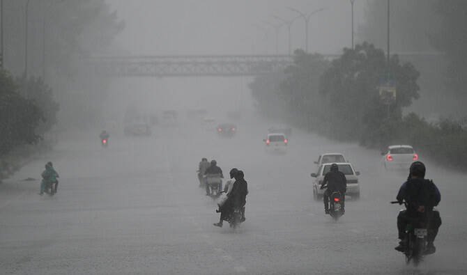 Storm Leaves One Dead And Dozens Injured In Faisalabad And Jhang Areas Storm Leaves One Dead And Dozens Injured In Faisalabad And Jhang Areas