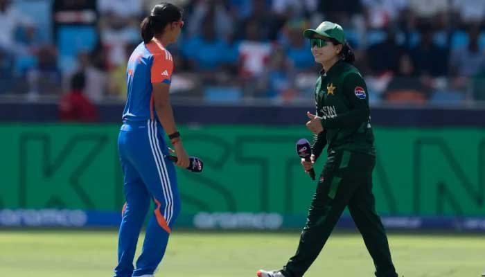 Handshake Snub Sparks Debate Before India-Pakistan Women’s T20 World Cup Handshake Snub Sparks Debate Before India-Pakistan Women’s T20 World Cup