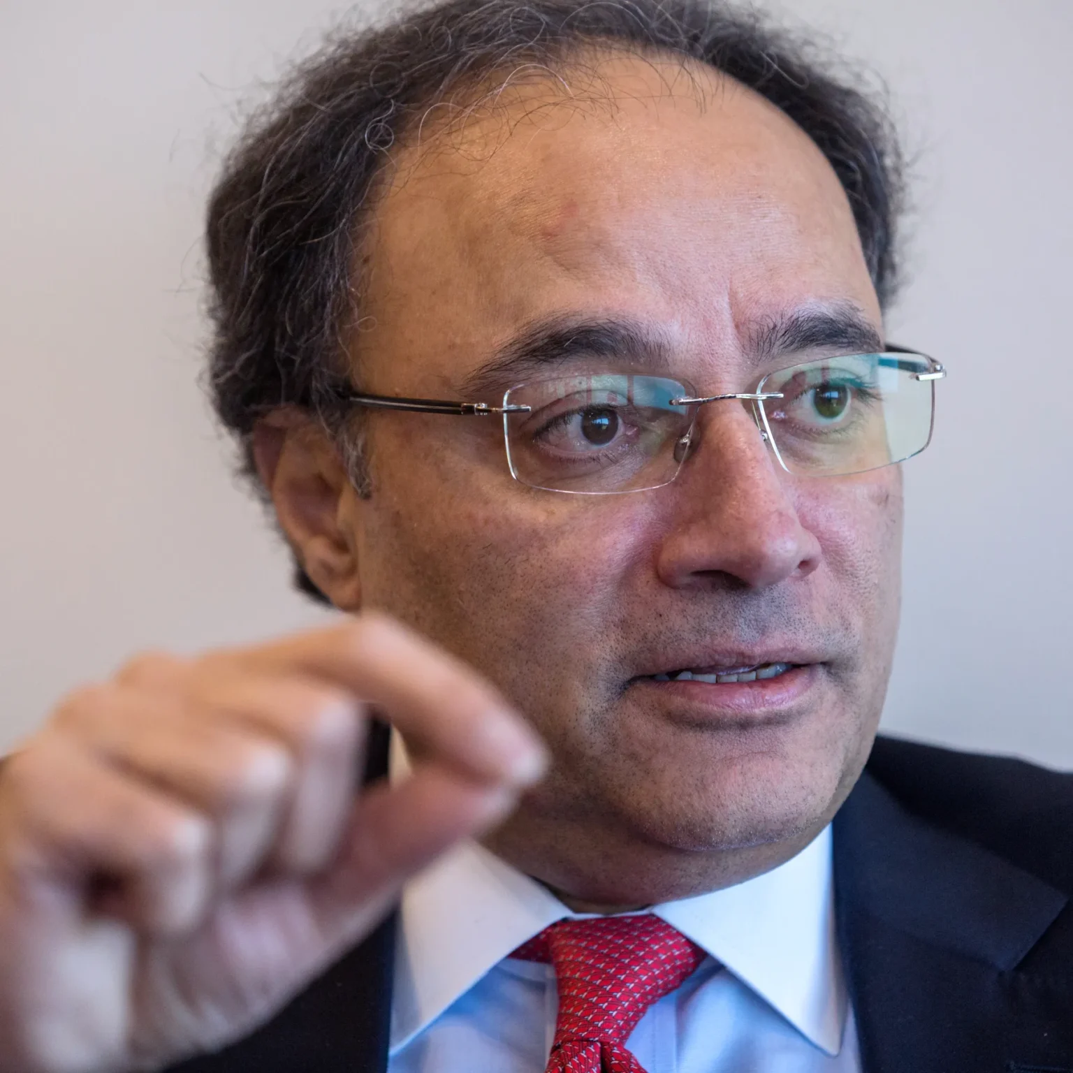 Pakistan Signals Stronger Economic Outlook After End of Iran War: Finance Minister