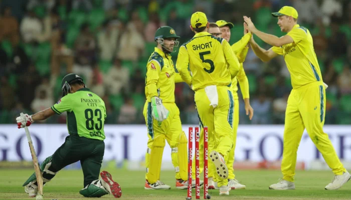 Australia Defeat Pakistan in Second ODI in Lahore to Level Series 1-1 Australia Defeat Pakistan in Second ODI to Level Series 1-1