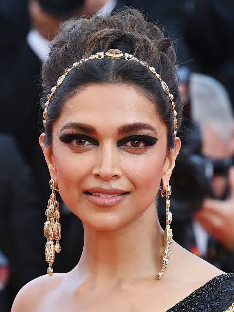 Farah Khan Reveals How She Prepared Deepika Padukone for Om Shanti Om Debut Farah Khan Reveals How She Prepared Deepika Padukone for Om Shanti Om Debut