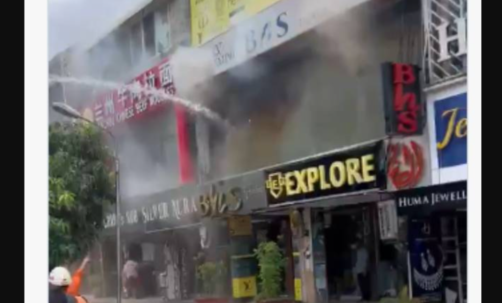Fire Breaks Out in Islamabad’s Jinnah Super Market Jinnah Super Market Islamabad