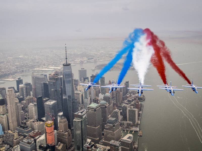 French Jets Paint New York Skies in Historic Statue of Liberty Flyover