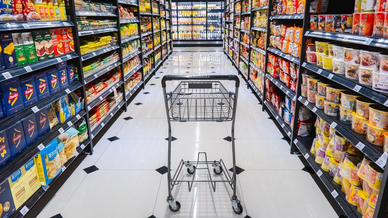 Pakistan Extends Grocery Store Hours to 10 PM Under Revised Austerity Measures