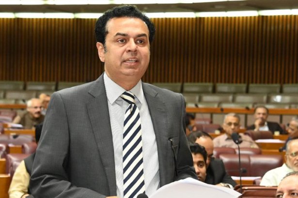 Talal Chaudhry Criticises PTI and KP Lawmakers’ Perks Legislation Talal Chaudhry Criticises PTI and KP Lawmakers’ Perks Legislation