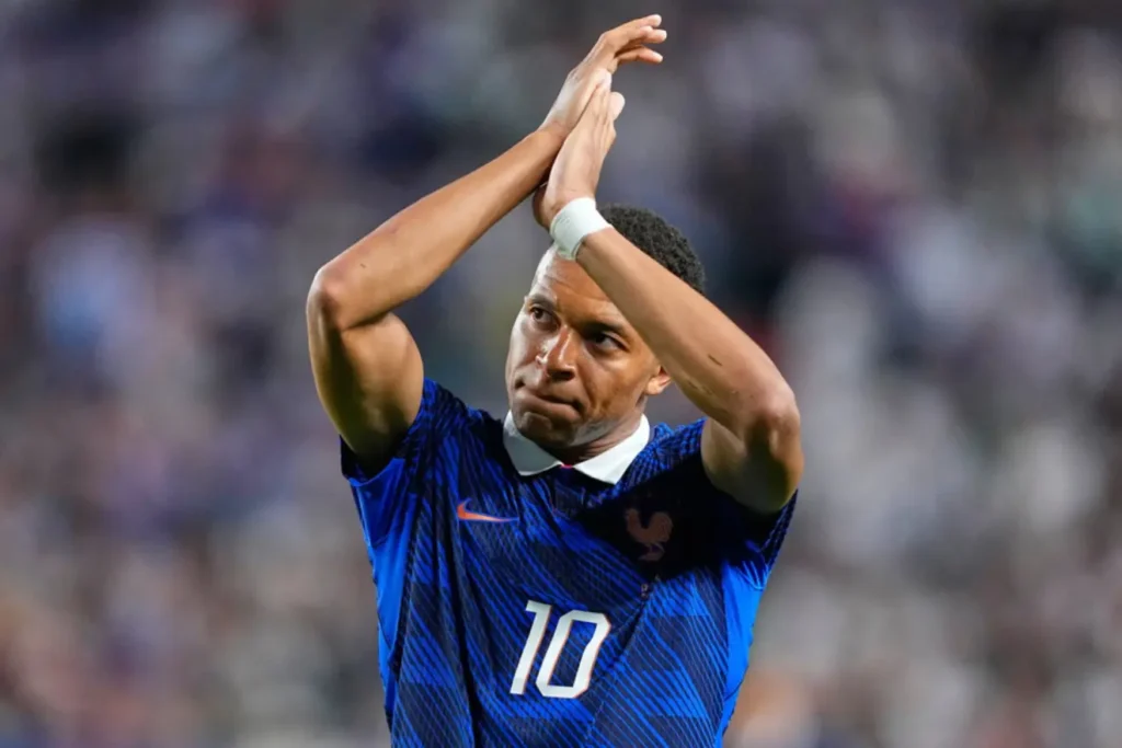 Mbappe Prioritises World Cup Glory Over Scoring Record Mbappe Prioritises World Cup Glory Over Scoring Record