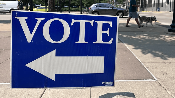 CNN poll shows Democrats holding eight-point lead over Republicans ahead of US midterm elections
