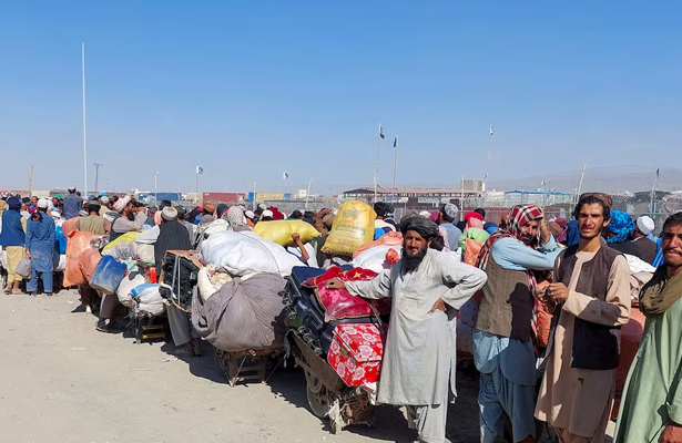 Pakistan says Afghan nationals with valid visas have not been expelled