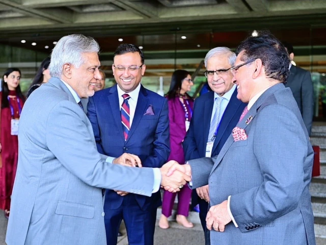 Pakistan, Bangladesh Reaffirm Commitment to Strengthening Bilateral Relations at ASEAN Forum Pakistan, Bangladesh Reaffirm Commitment to Strengthening Bilateral Relations at ASEAN Forum