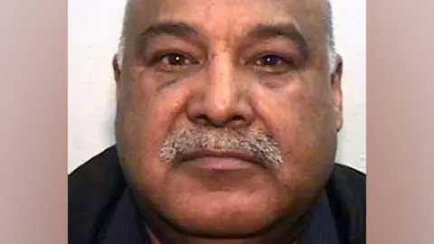 UK Faces Deportation Dilemma After Release of Convicted Rochdale Gang Leader