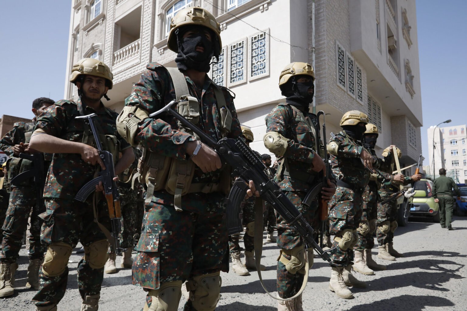 Report says Saudi Arabia preparing potential military offensive against Houthis amid rising tensions