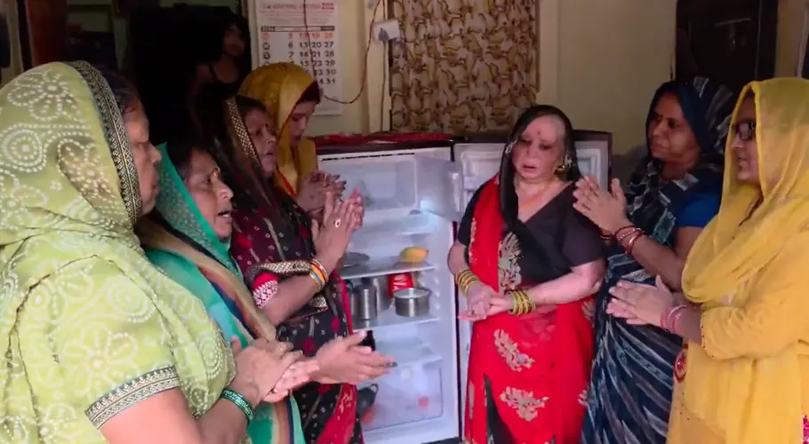 Miracle in a Freezer? Ice Formation Turns Agra Home Into Place of Worship