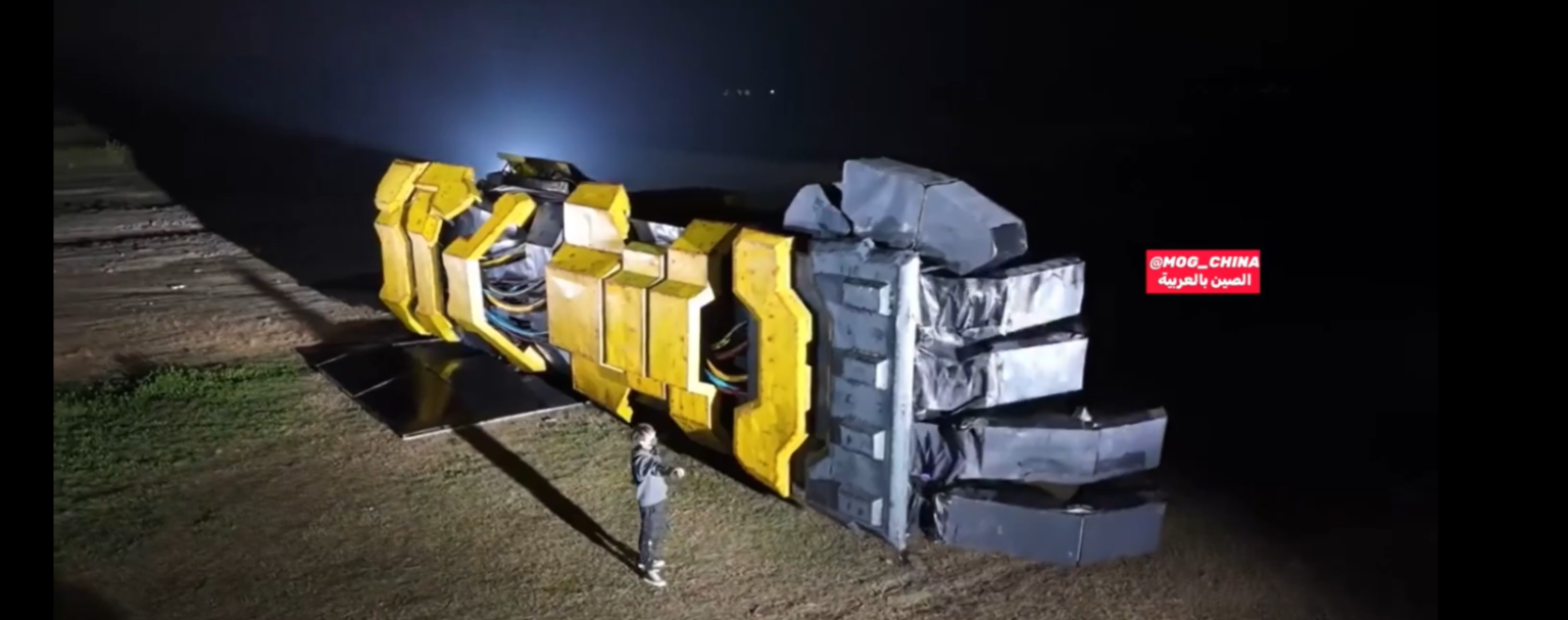 Watch how a 5-Ton Robotic Arm Perfectly Copy Human Moves to Smash an SUV