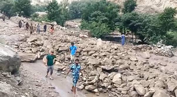 Babusar Highway Closed Due to Flooding, Karakoram Highway Blocked Babusar Highway Closed Due to Flooding, Karakoram Highway Blocked