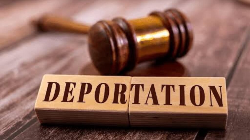 Over 21,000 Pakistanis Deported From Gulf States By March Pakistanis Deported