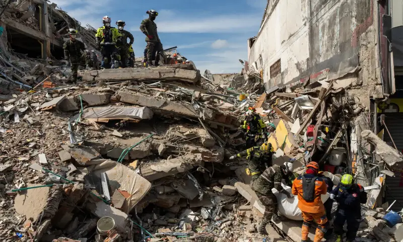 Shakira: Singer Pledges to Rebuild 10 Schools in Earthquake-Hit Colombia