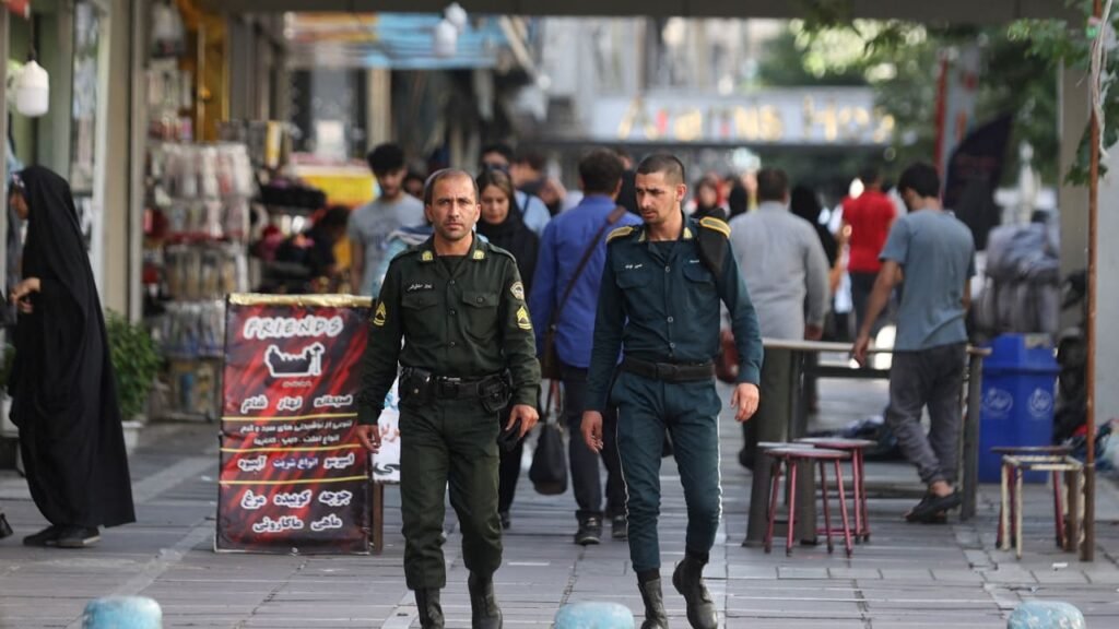 Iran Prepares for Prolonged US Confrontation as Economic and Domestic Pressures Mount