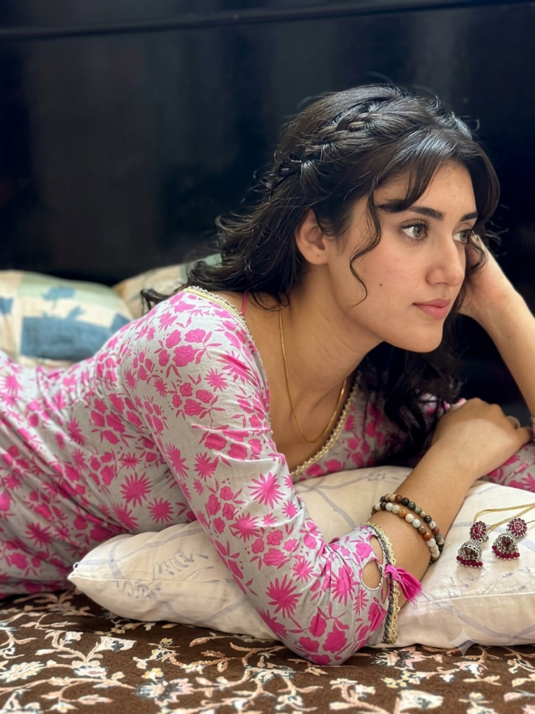 What’s Behind Sahar Hashmi’s New Look From Jamal-e-Zohra?