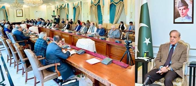 Pakistan Cabinet Reviews Economic Challenges, Security and Makkah Defence Pact