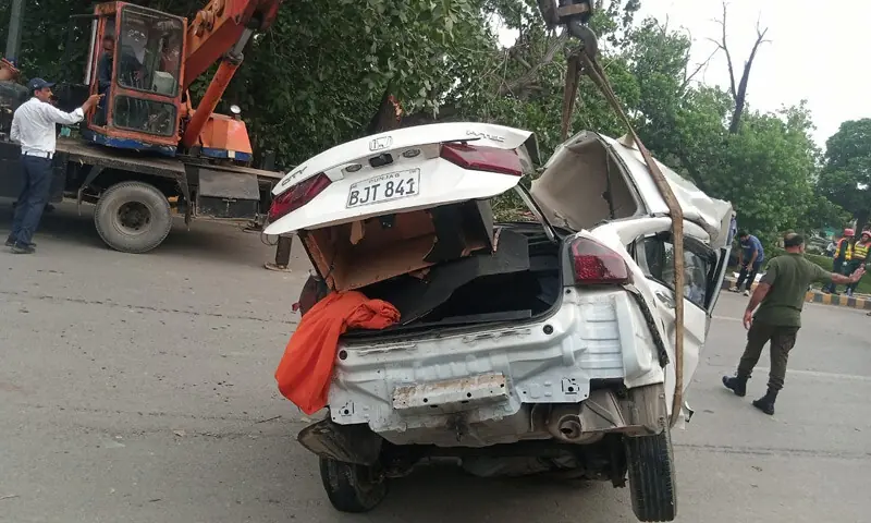 Five Killed as Speeding Car Runs Over Pedestrians in Lahore # Five Killed as Speeding Car Runs Over Pedestrians in Lahore
