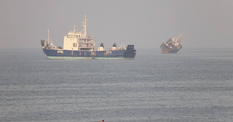 Cargo Vessel Struck by Mystery Projectile Near Oman’s Coast