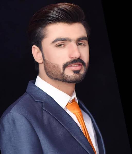 Viral ‘Chaiwala’ Arshad Khan Launches UK Trademark Battle Over Alleged Unauthorised Use of His Image