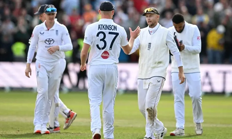 England Crush Pakistan by 103 Runs in First Test at Headingley England Crush Pakistan by 103 Runs in First Test at Headingley