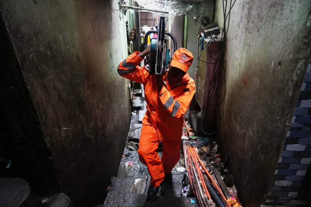 Mumbai Landslide Kills Six as Heavy Monsoon Rains Batter Indian Financial Hub