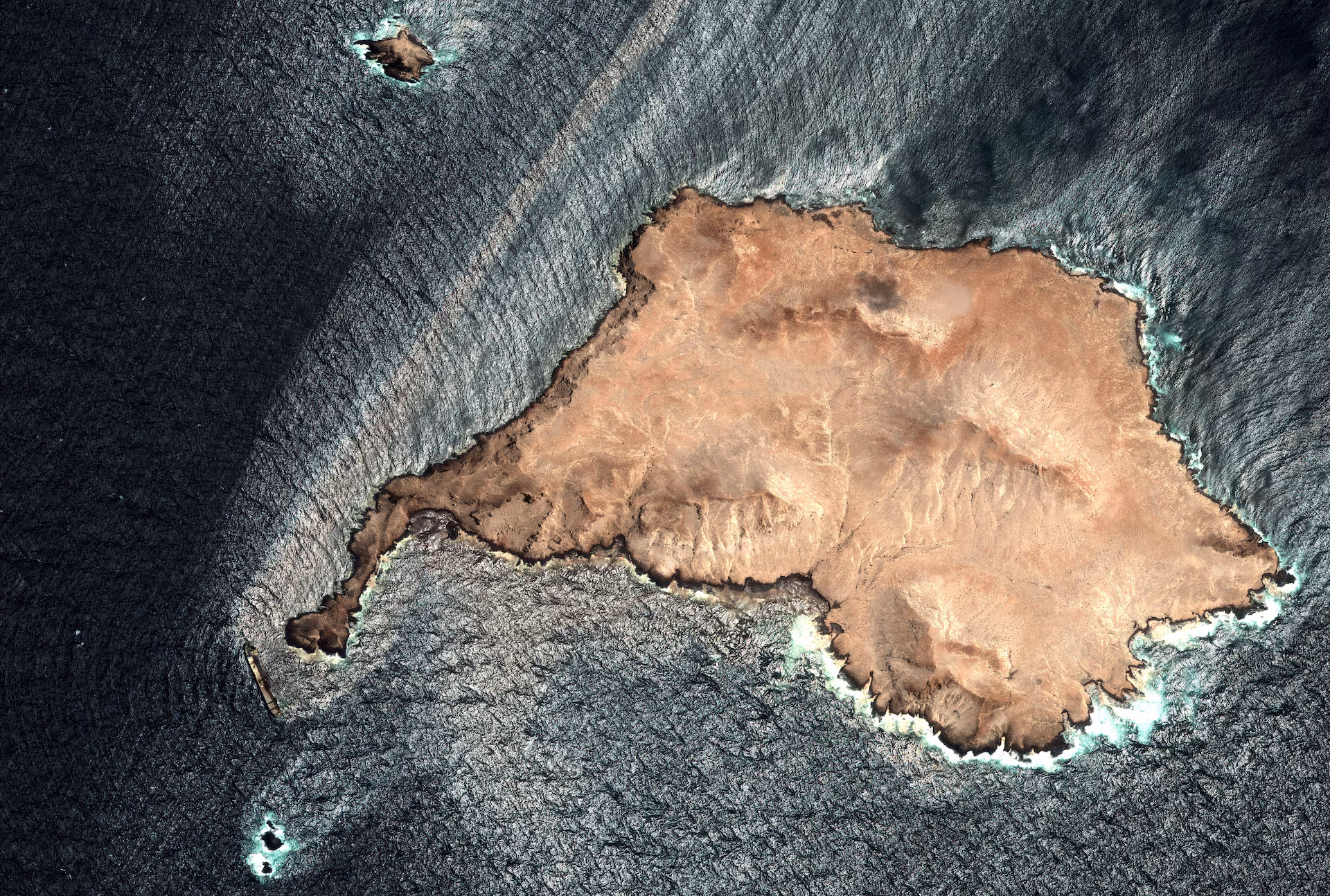 Oil Spill From Grounded Tanker Spreads Across 390 Square Kilometres Off Oman