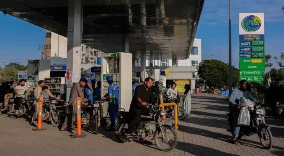 Taxes and Levies Push Pakistan’s Petrol, Diesel Prices Far Above Basic Costs