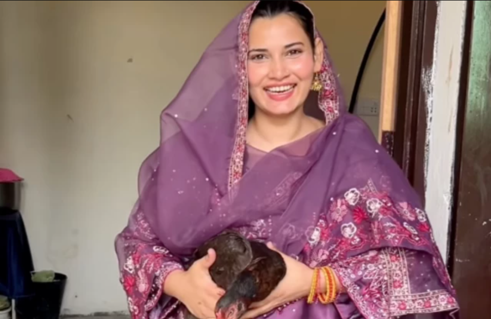 DHA Wali Maid Vlogger Gets Emotional Over Children DHA Wali Maid Vlogger