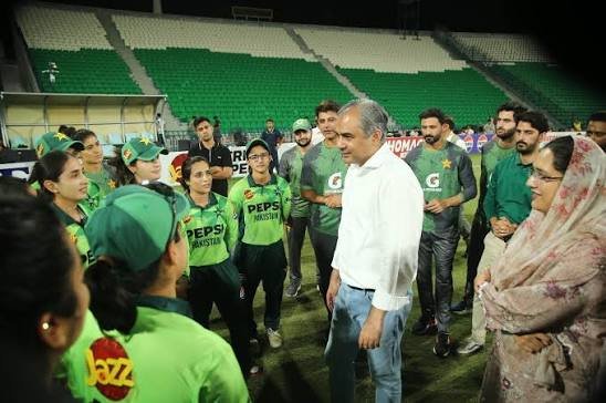 Mohsin Naqvi Meets Pakistan Women’s Team Ahead of Asia Cup Mohsin Naqvi Meets Pakistan Women’s Team Ahead of Asia Cup