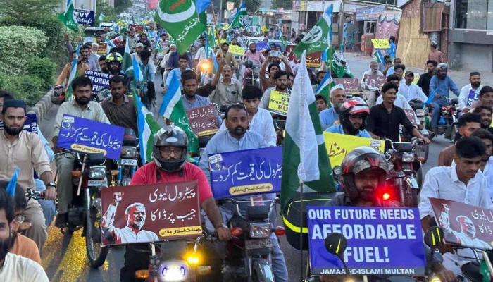 Govt, JI Agree On Talks As Fuel Protests Continue Nationwide Fuel Protests
