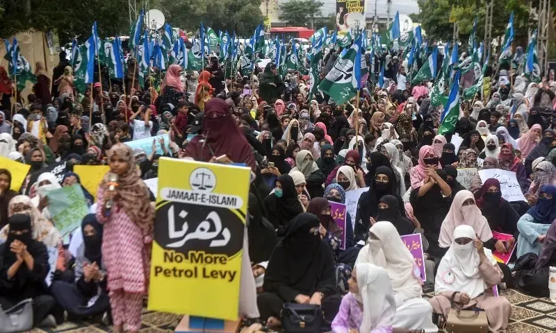 Sindh Markets Shut Down as Jamaat-e-Islami Strike Targets Petroleum Levy
