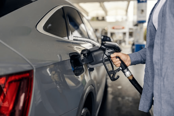 US Diesel Prices Hit Record $6.51 a Gallon as Wars and Supply Disruptions Tighten Global Market