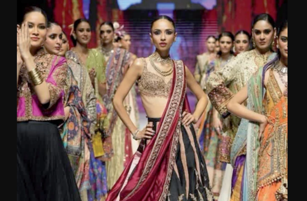 Kaleidoscopic Karachi LAAM Fashion Week