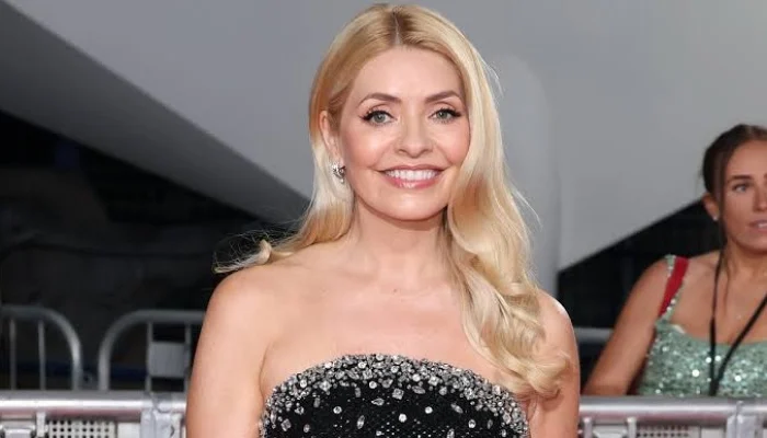 Holly Willoughby Turns Heads With Glamorous Look at National Television Awards Holly Willoughby Turns Heads With Glamorous Look at National Television Awards