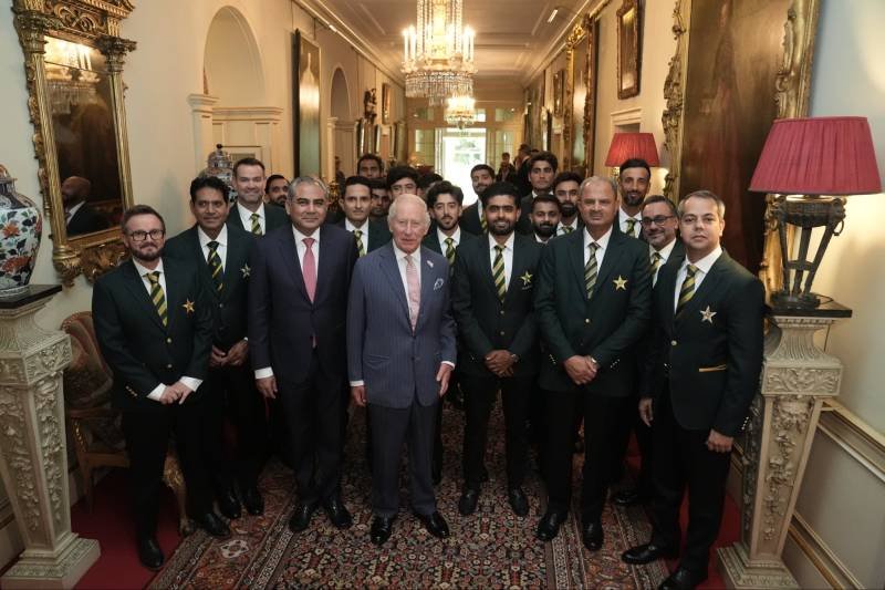 King Charles Meets Pakistan Cricket Team in London King Charles Meets Pakistan Cricket Team in London