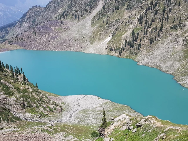 Why Has the Kondal Lake Alert System Been Restored Amid GLOF Fears?