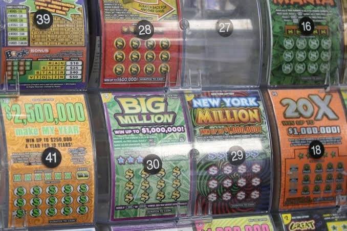 Mother’s Simple Advice Turns Into $500,000 Lottery Win for Virginia Woman
