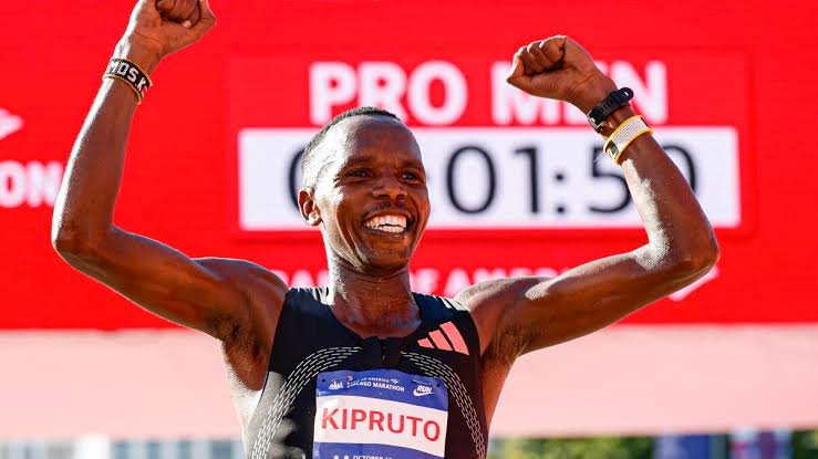 Kipruto Wins Chicago Marathon as Feysa Defends Women’s Title Kipruto Wins Chicago Marathon as Feysa Defends Women’s Title