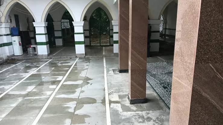 New Delhi Mosque Ordered to Vacate Race Course Site Within Six Days Race Course Mosque in New Delhi