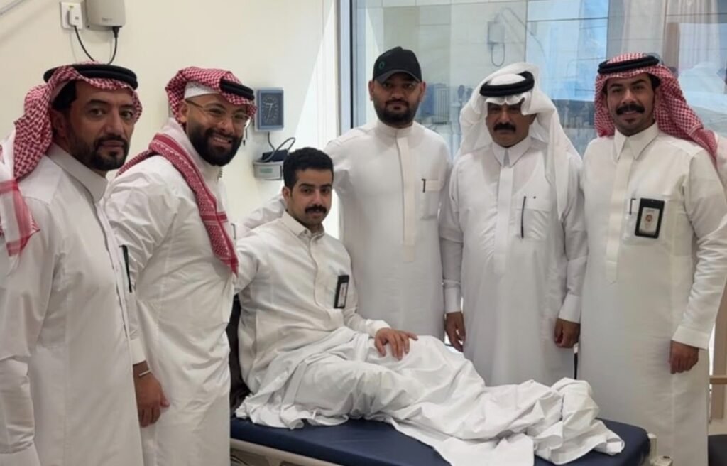 Saudi Airport Employee Bravely Saves Passengers Amid Danger