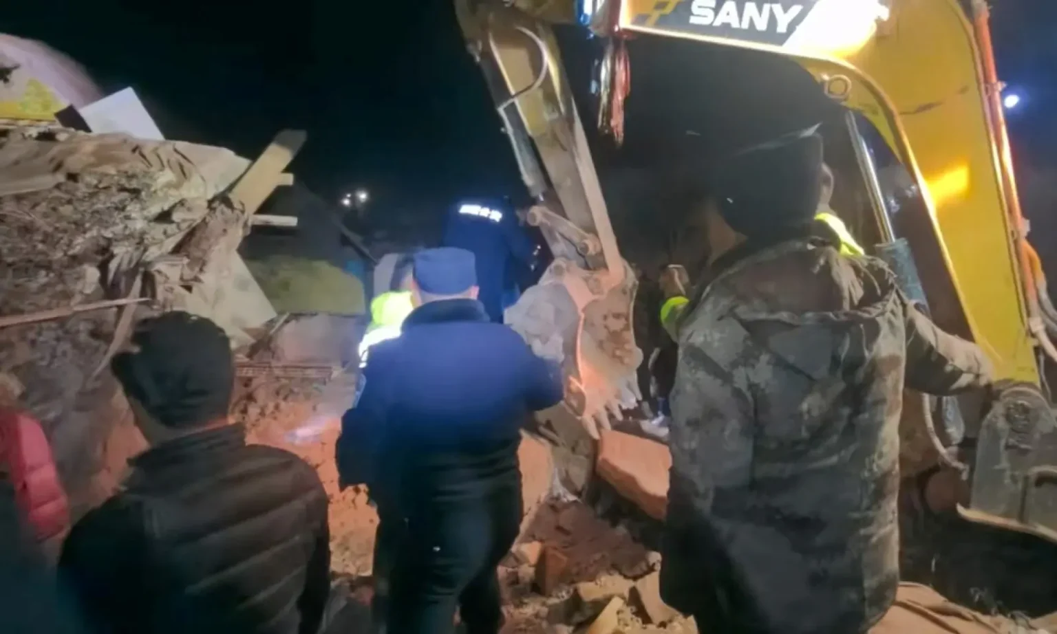 China Ramps Up Rescue Efforts After Tibet Quake Leaves 16 Dead