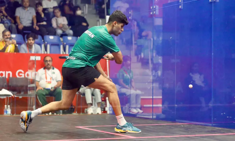 Pakistani Squash Player Upsets Former World No. 1 to Book Quarterfinal Spot