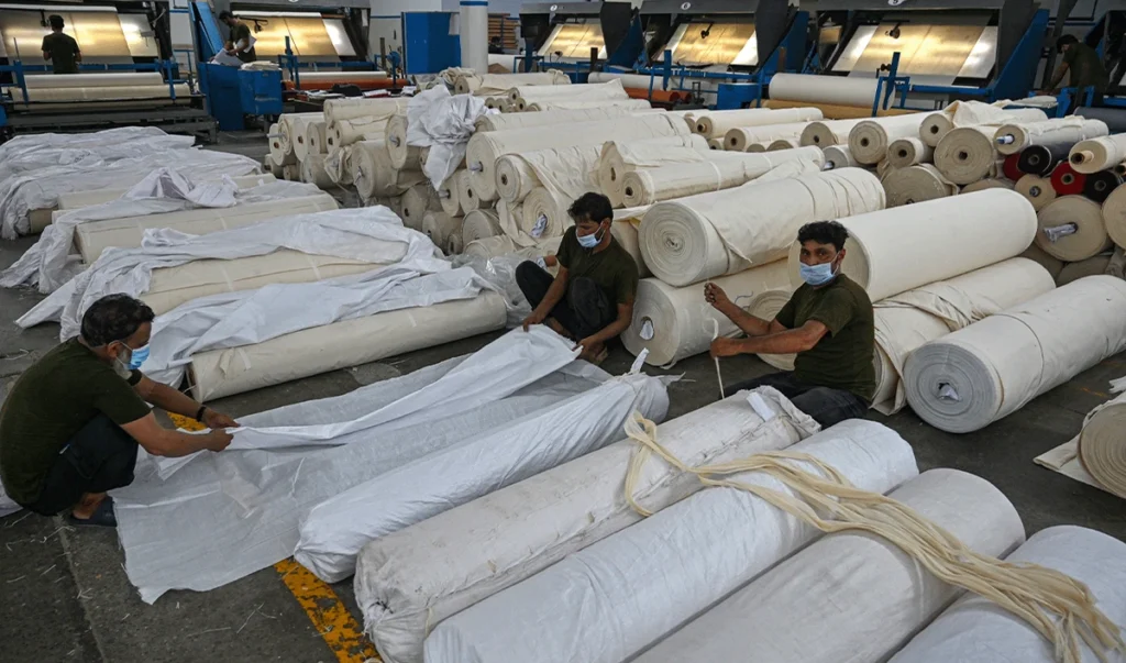 Pakistan’s Textile Companies Record Rs. 52 Billion in Combined Profits